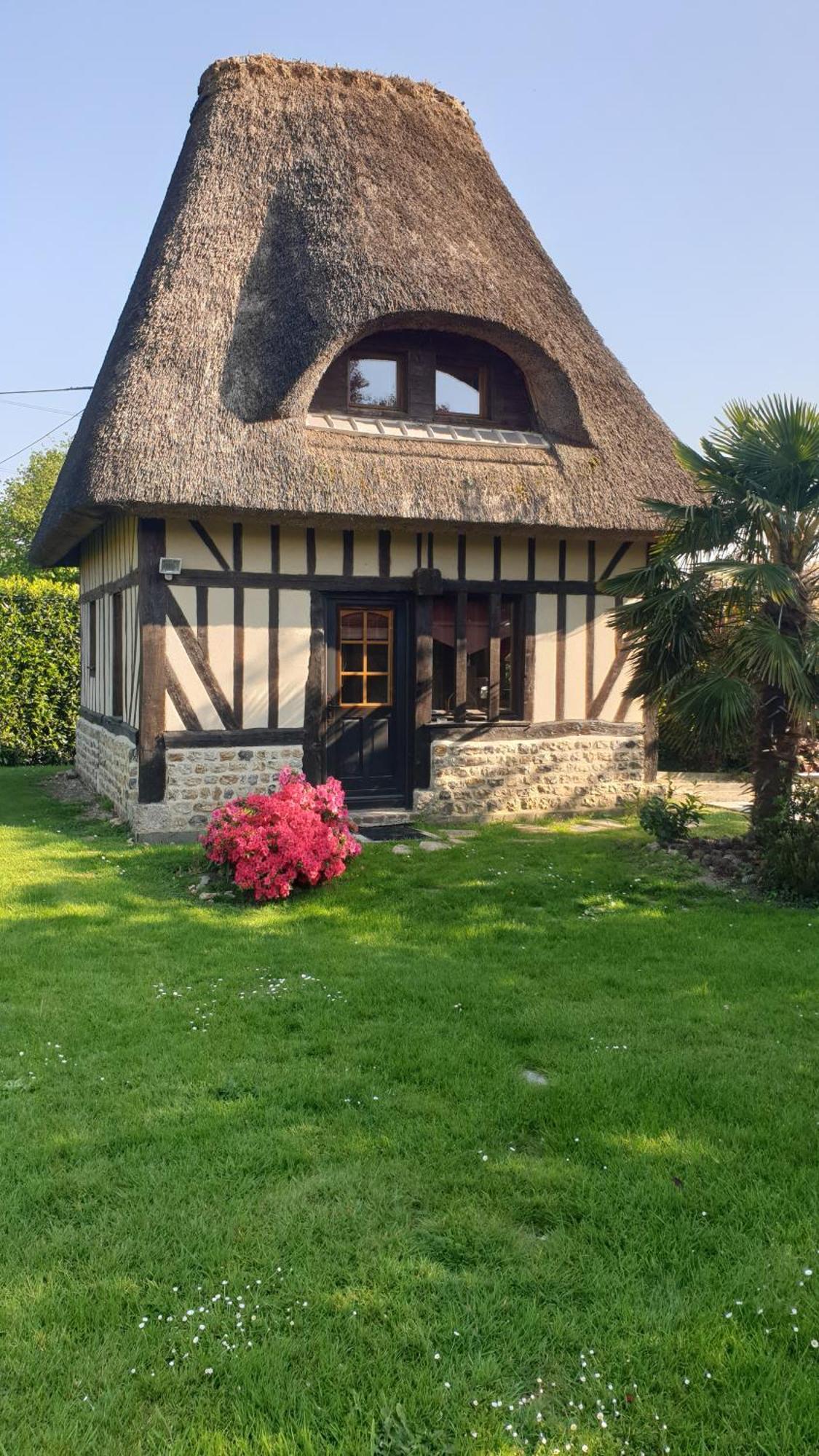 Gites De La Ferme De L'Eglise Fatouville-Grestain Exterior photo