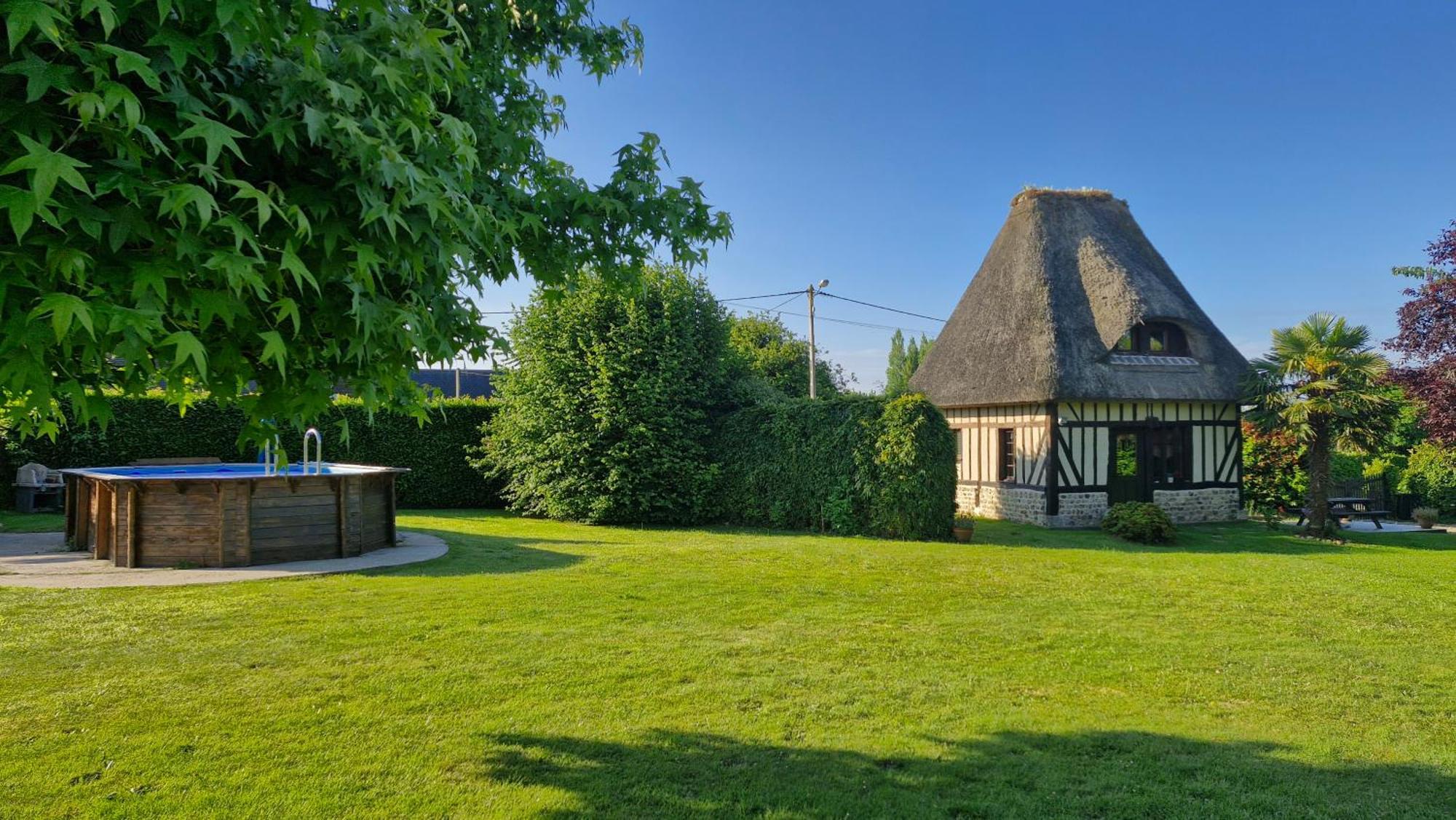 Gites De La Ferme De L'Eglise Fatouville-Grestain Exterior photo